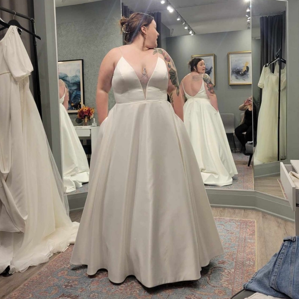 Mikaella Bridal White Wedding Dress